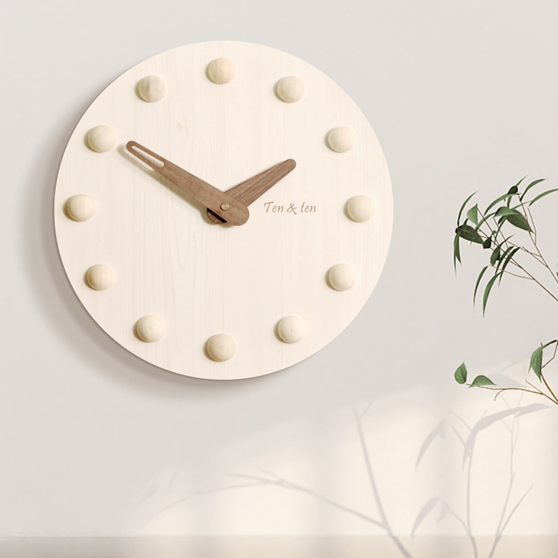 Japanese Minimalist Lifestyle - 日本のシンプルな壁時計木製壁時計北欧ホームリビングルームモダンなミニマリスト時計ファッション家の装飾時計