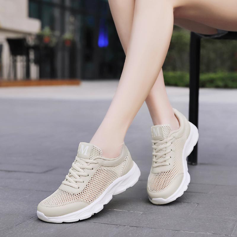 女性用通気性メッシュスニーカー,軽量ランニングシューズ,ベー - Japanese Lifestyle Tips のレビューと価格